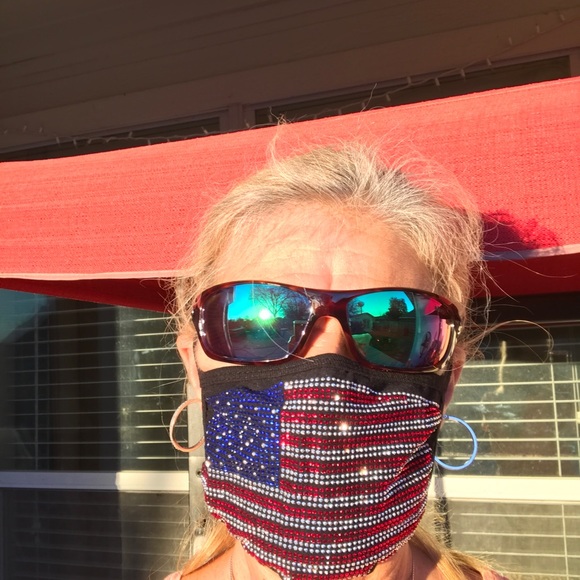Very Blingy and Patriotic mask - Picture 4 of 6